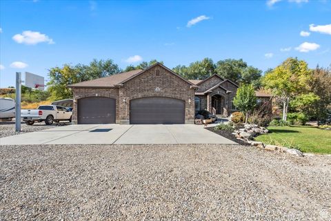 Tiny photo for 1586 W ROCK HOLLOW DR, Bluffdale, UT 84065 (MLS # 2115588)