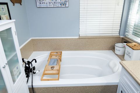 Tiny photo for 5204 S BRIGHT MORNING CIR, Taylorsville, UT 84123 (MLS # 2150866)
