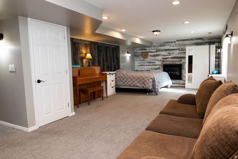 Tiny photo for 5204 S BRIGHT MORNING CIR, Taylorsville, UT 84123 (MLS # 2150866)