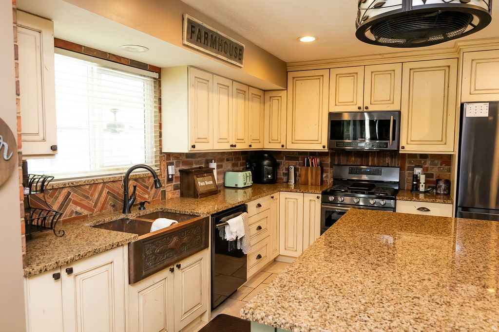 MORNINGSIDE COVE - Residential