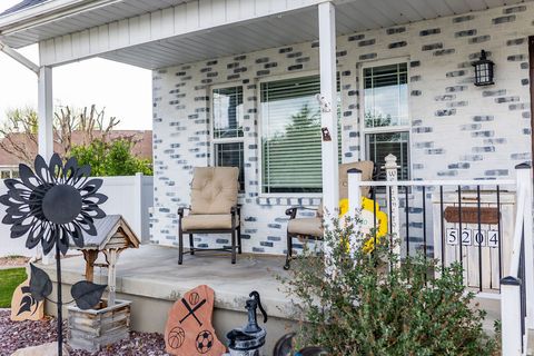 Tiny photo for 5204 S BRIGHT MORNING CIR, Taylorsville, UT 84123 (MLS # 2150866)