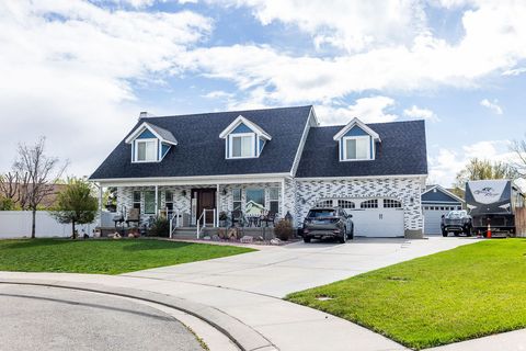 Photo of 5204 S BRIGHT MORNING CIR, Taylorsville, UT 84123 (MLS # 2150866)