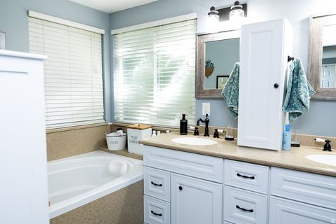 Tiny photo for 5204 S BRIGHT MORNING CIR, Taylorsville, UT 84123 (MLS # 2150866)