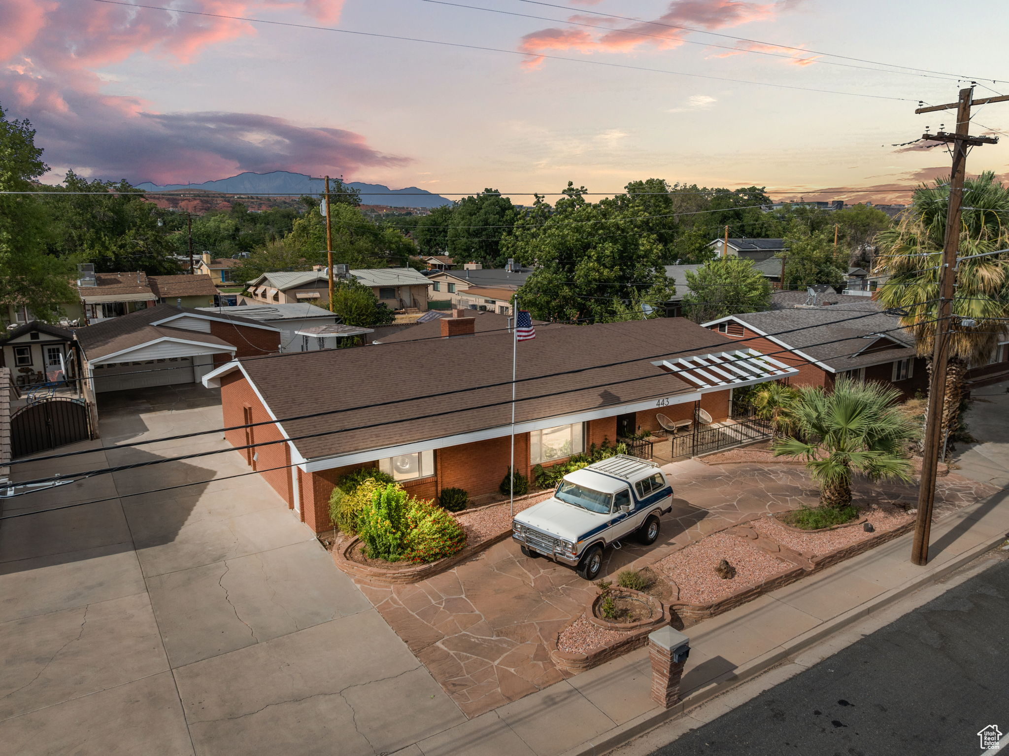 JOSEPH E OLSEN BLK 7-B - Residential