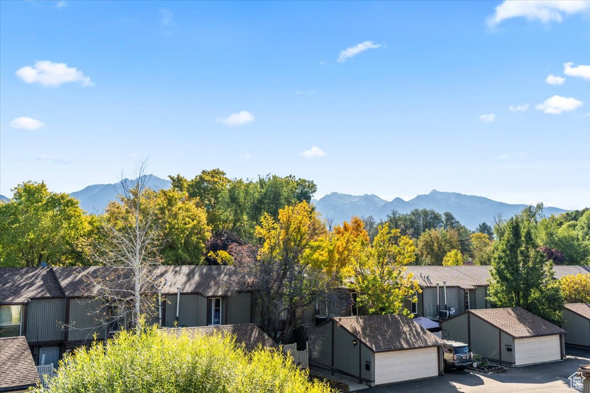 WILLOWS CONDM - Residential