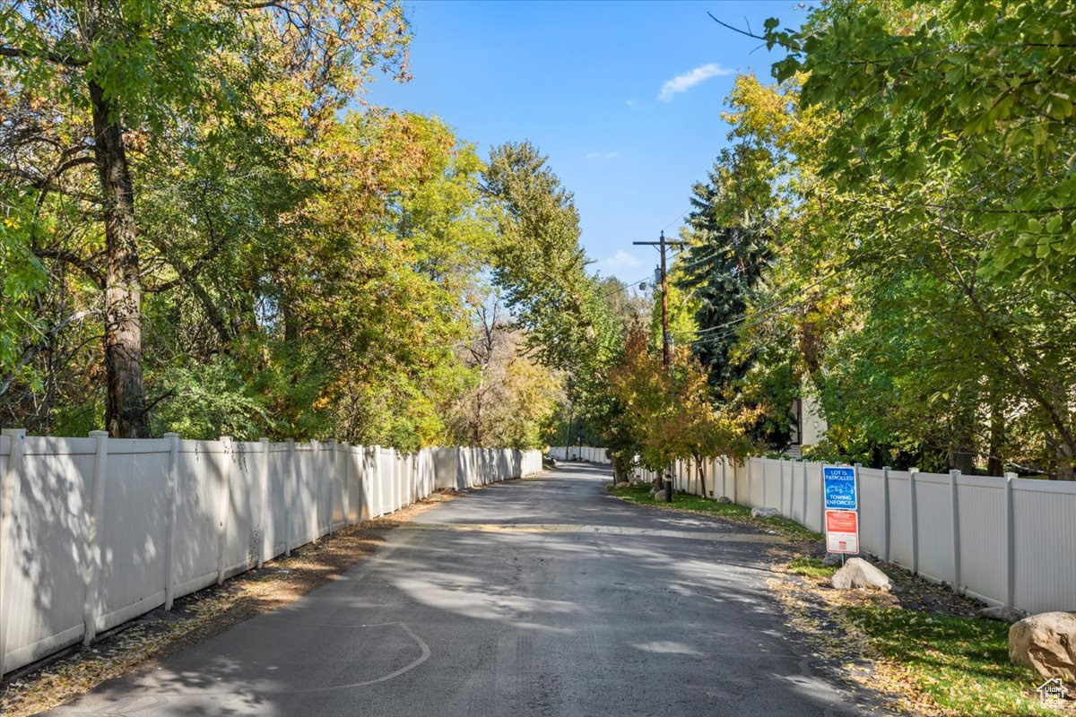 WILLOWS CONDM - Residential