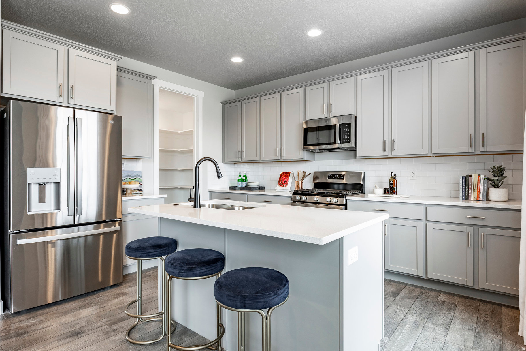 FRANCIS COMMONS - Residential