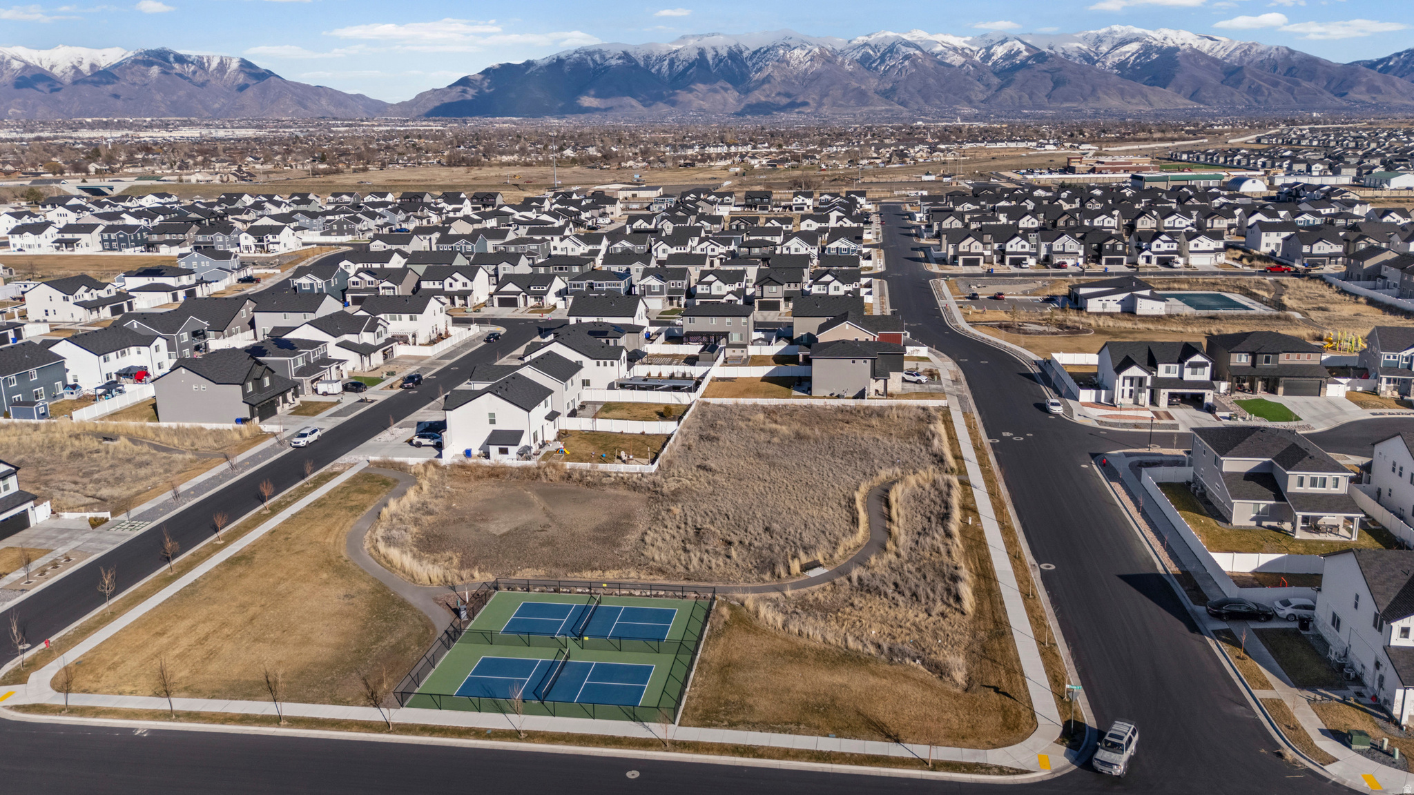 SHORELINE CREEKSIDE - Residential