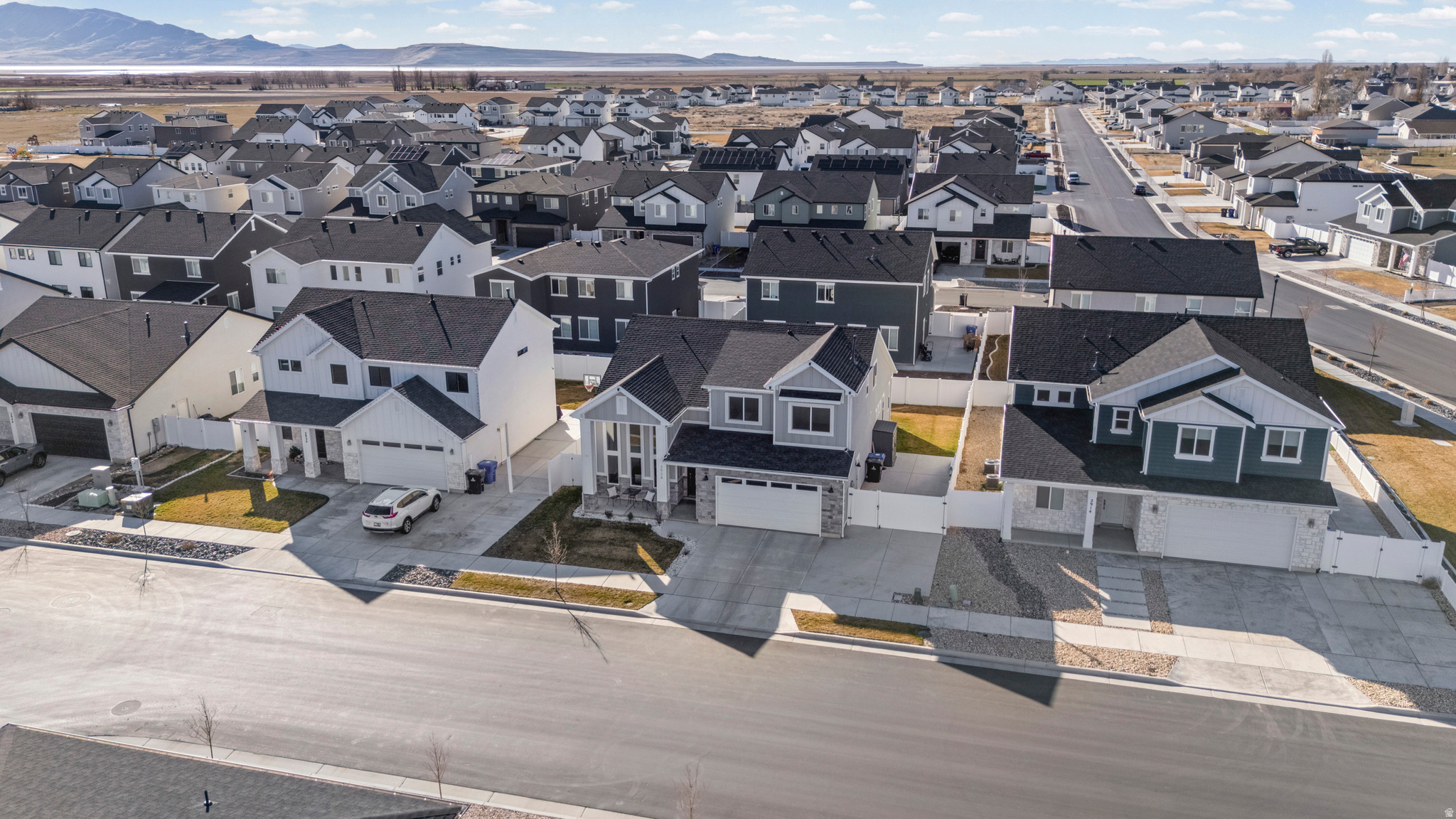SHORELINE CREEKSIDE - Residential