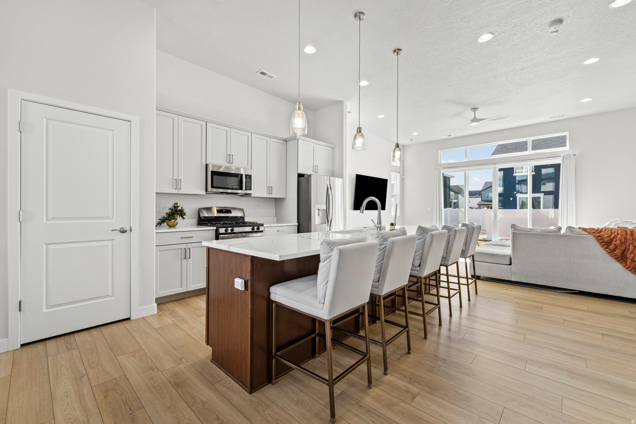 SHORELINE CREEKSIDE - Residential