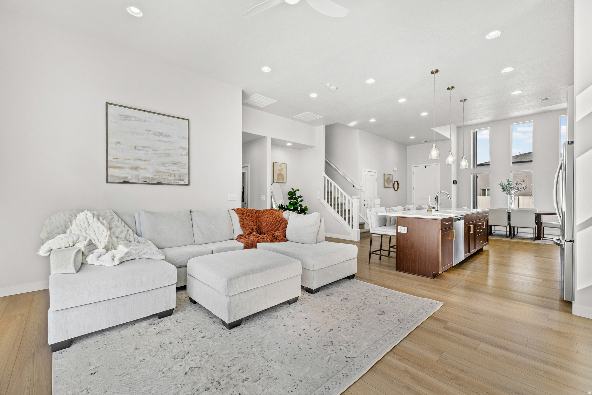 SHORELINE CREEKSIDE - Residential