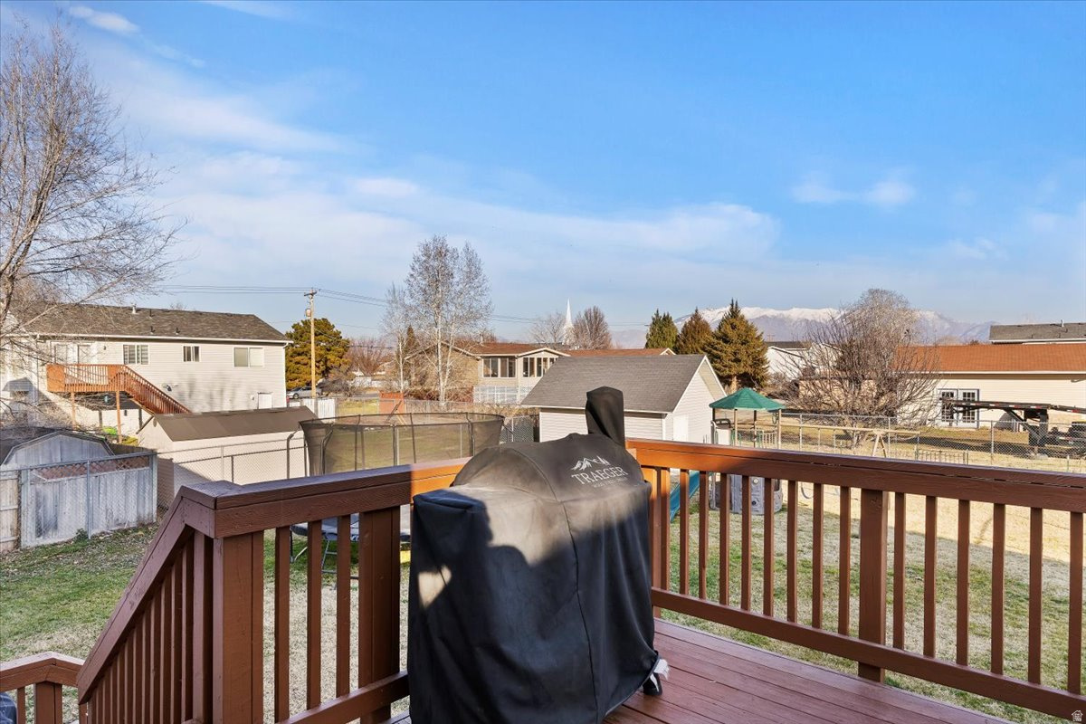 SIERRA ESTATES - Residential