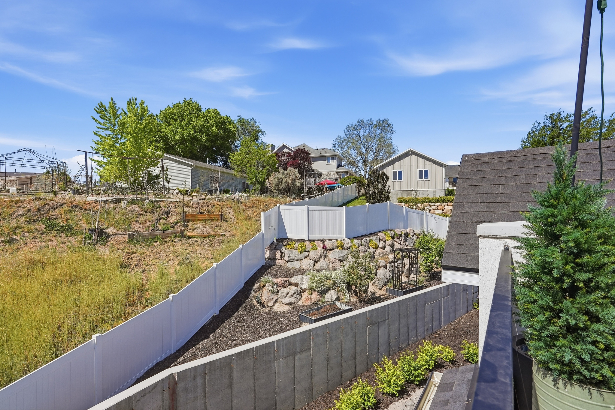 CLOVER RIDGE - Residential