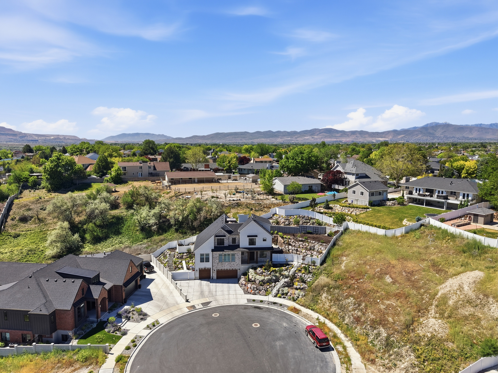 CLOVER RIDGE - Residential