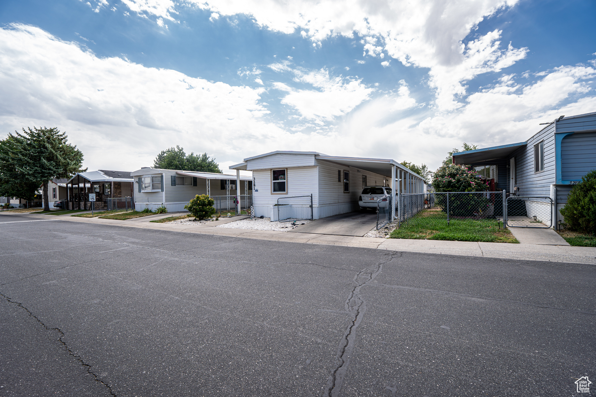 WINDSOR ESTATES - Residential