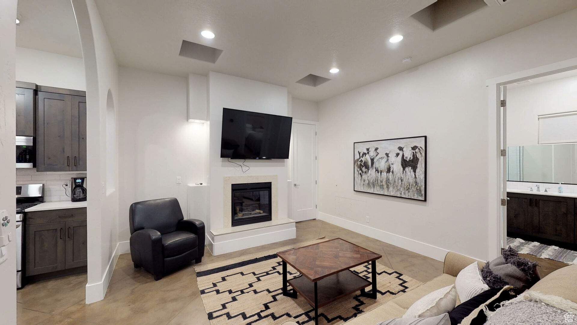 ADOBE HILLS - Residential