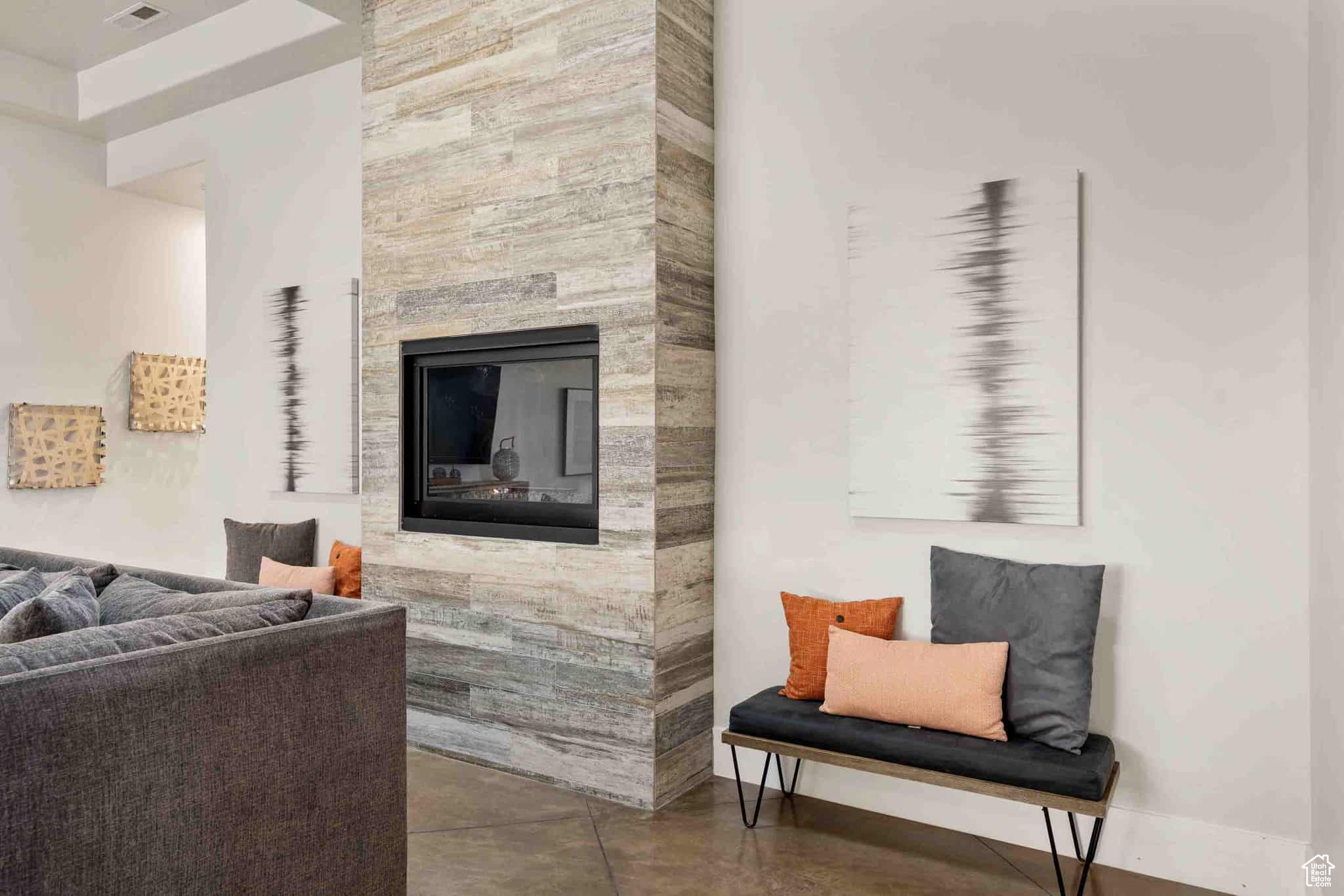 ADOBE HILLS - Residential
