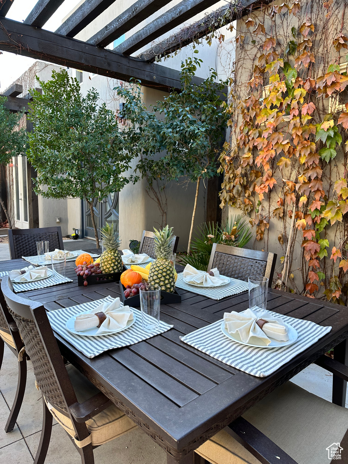 ADOBE HILLS - Residential