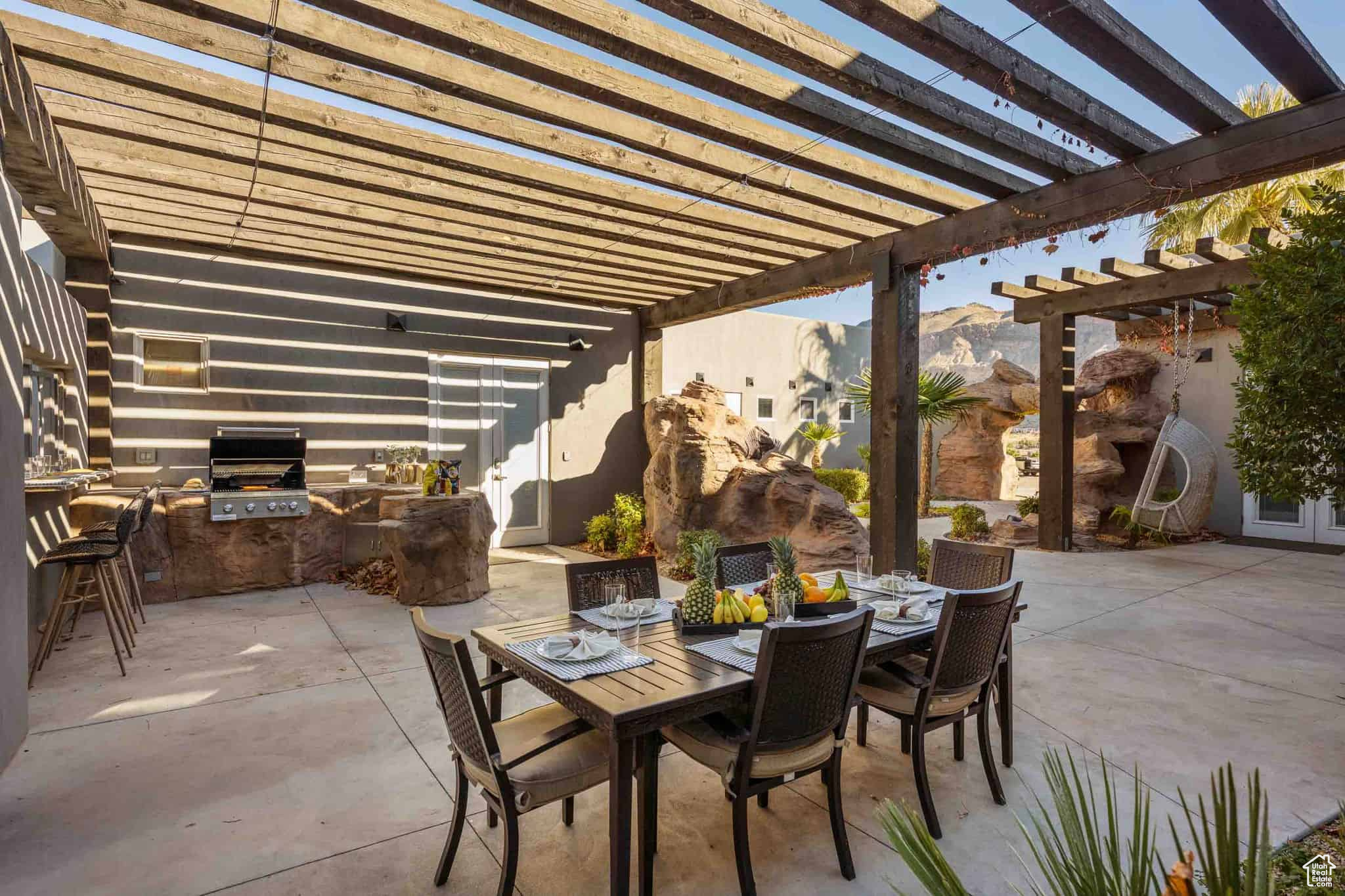 ADOBE HILLS - Residential