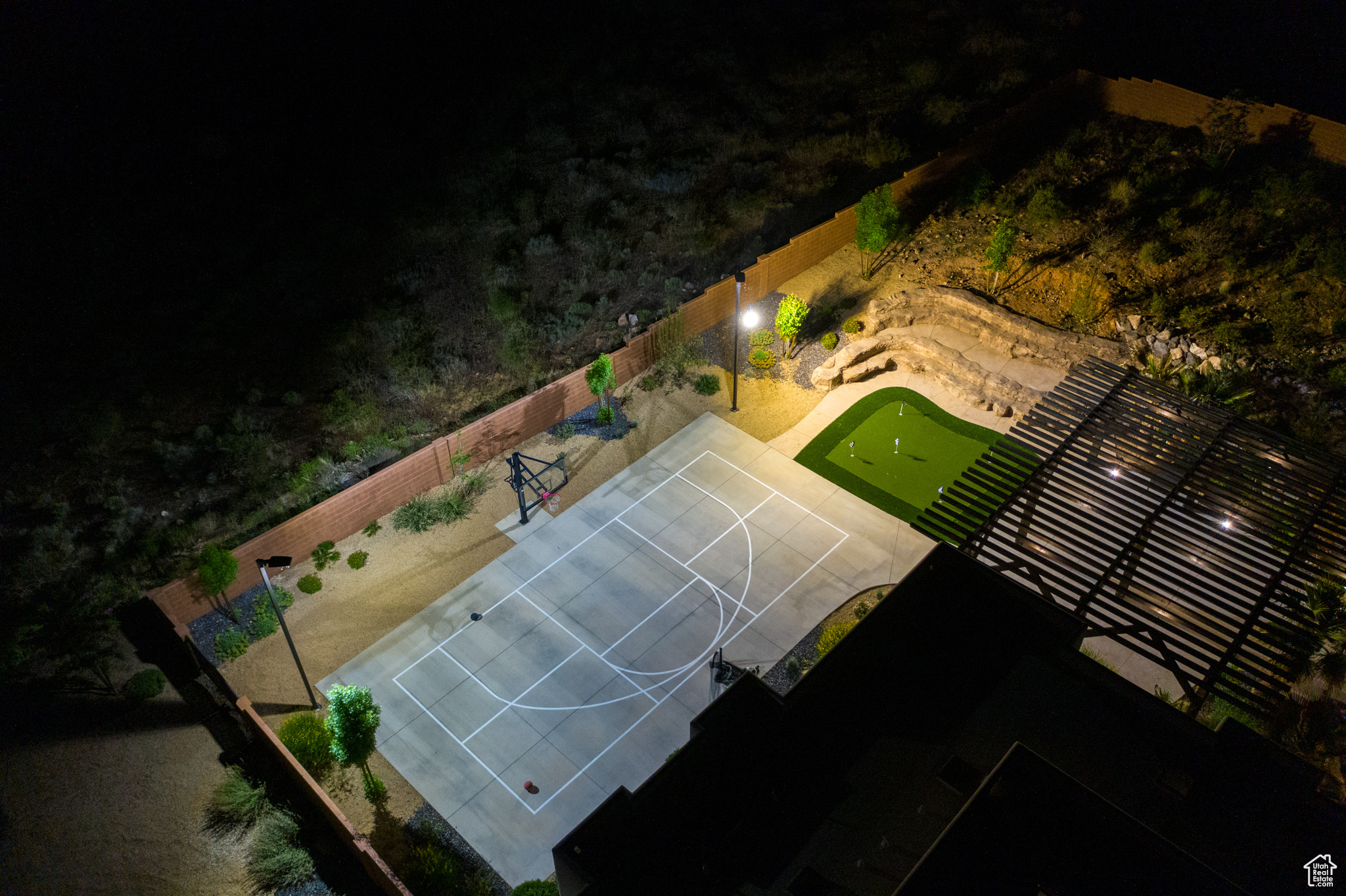 ADOBE HILLS - Residential