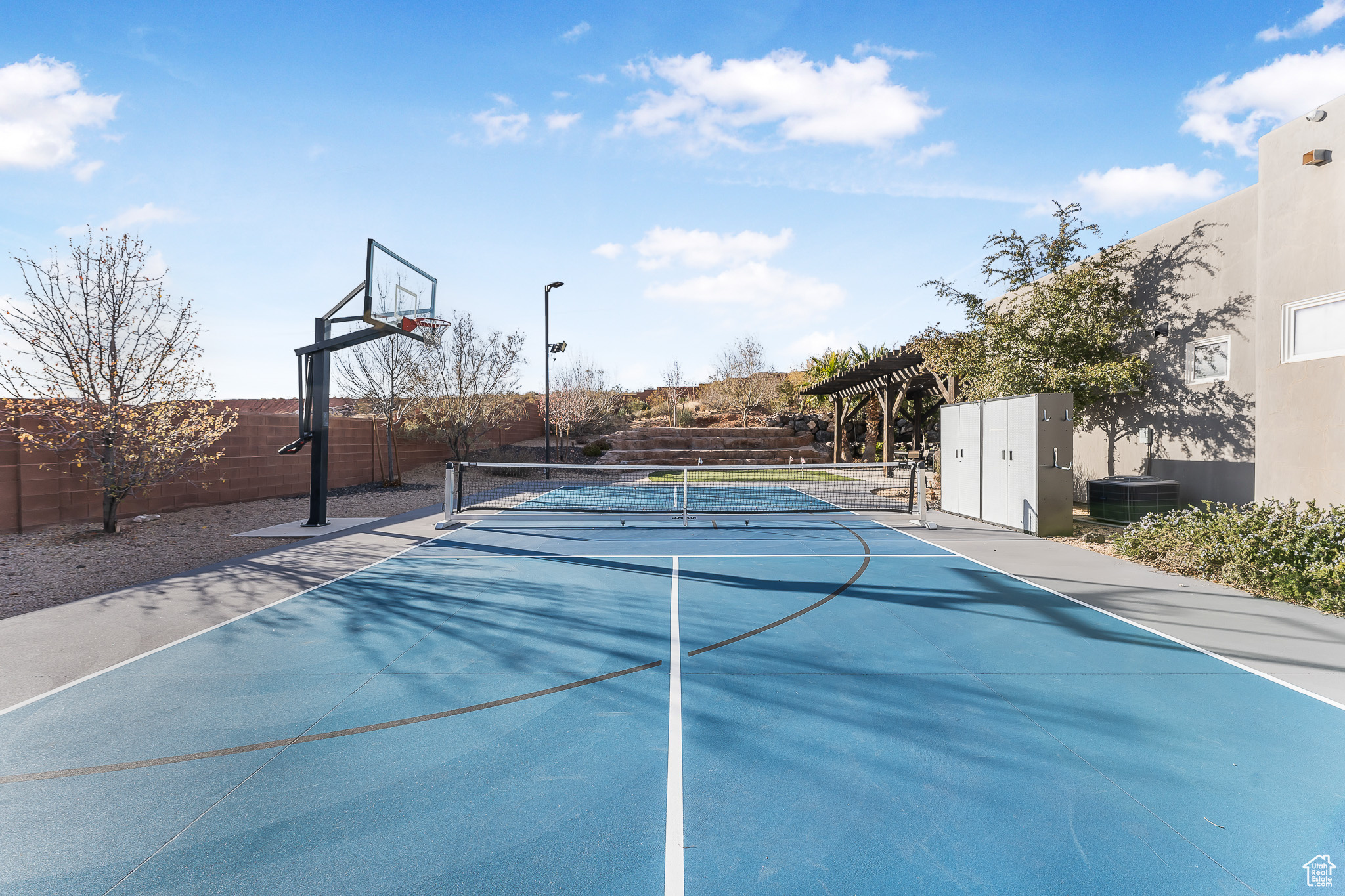 ADOBE HILLS - Residential