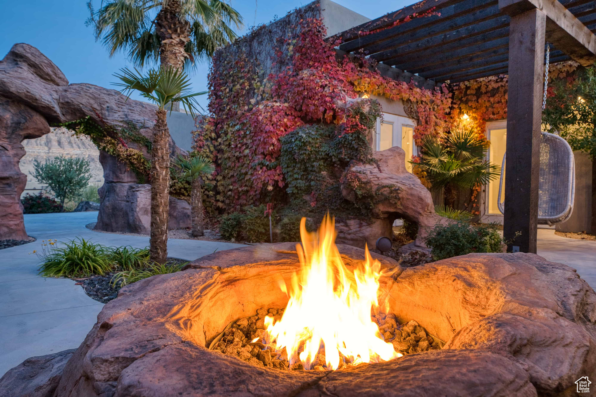 ADOBE HILLS - Residential