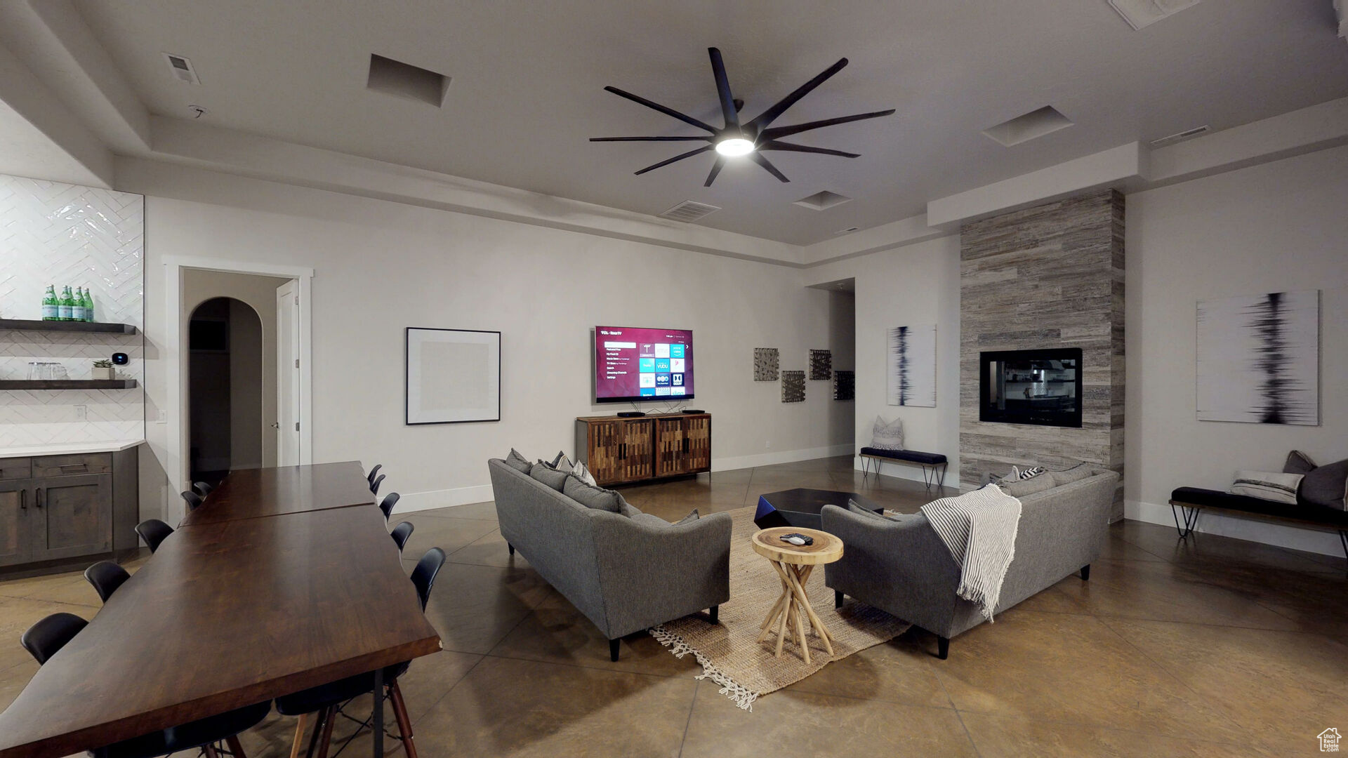 ADOBE HILLS - Residential