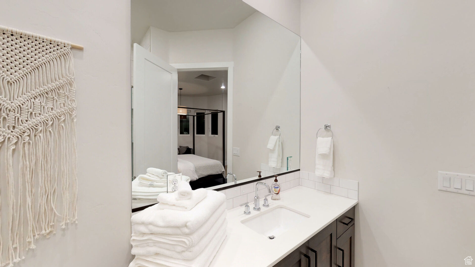 ADOBE HILLS - Residential