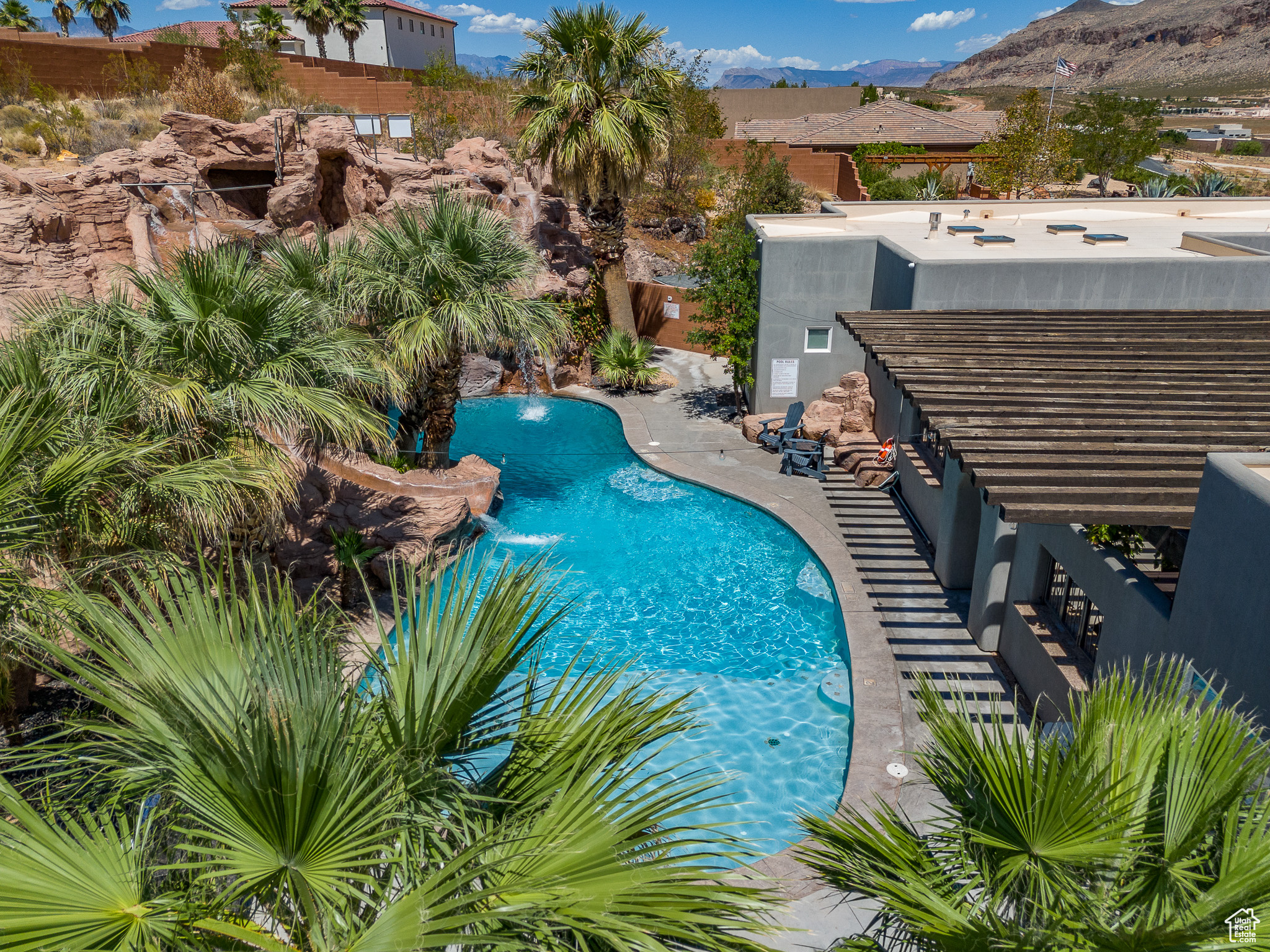 ADOBE HILLS - Residential