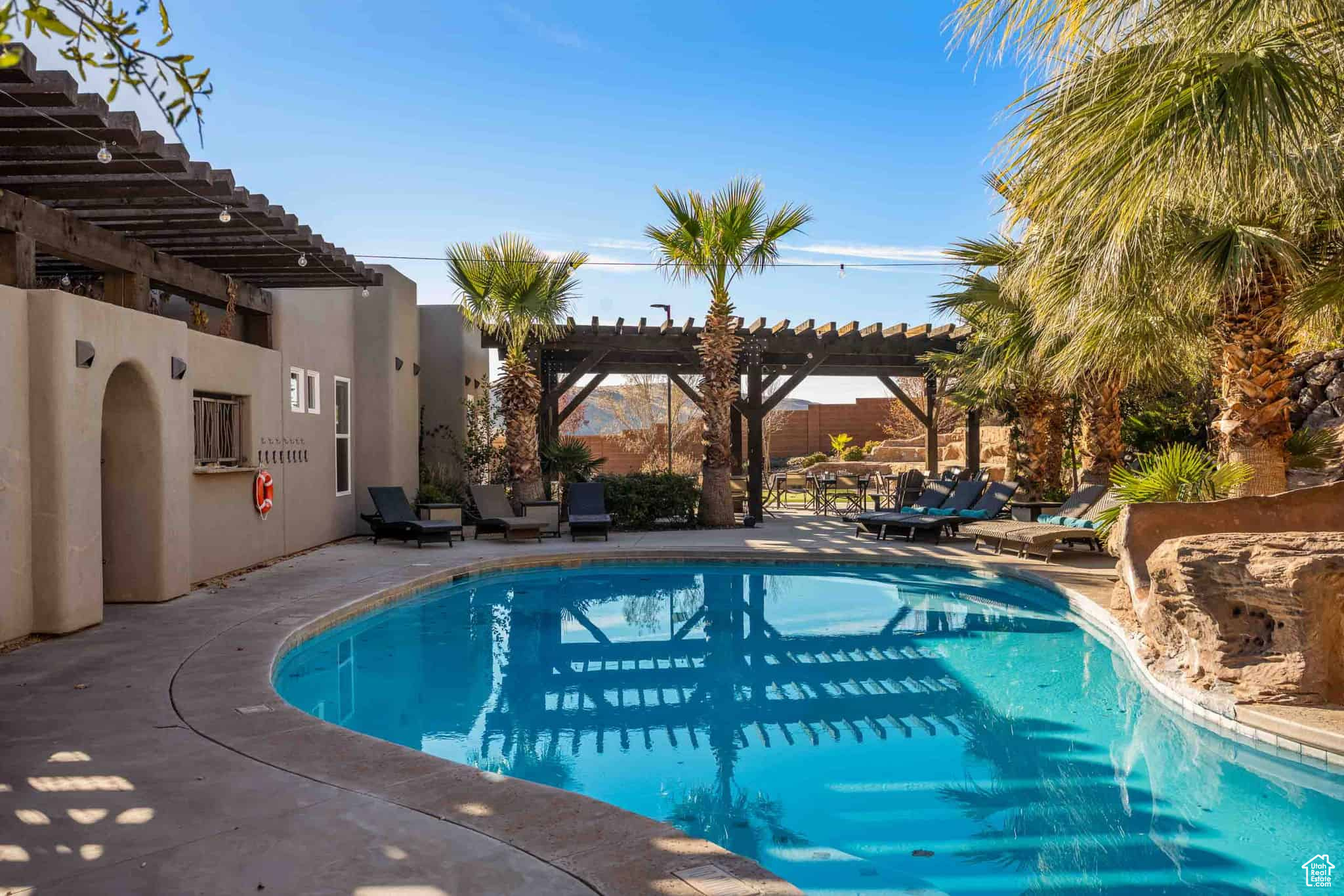 ADOBE HILLS - Residential