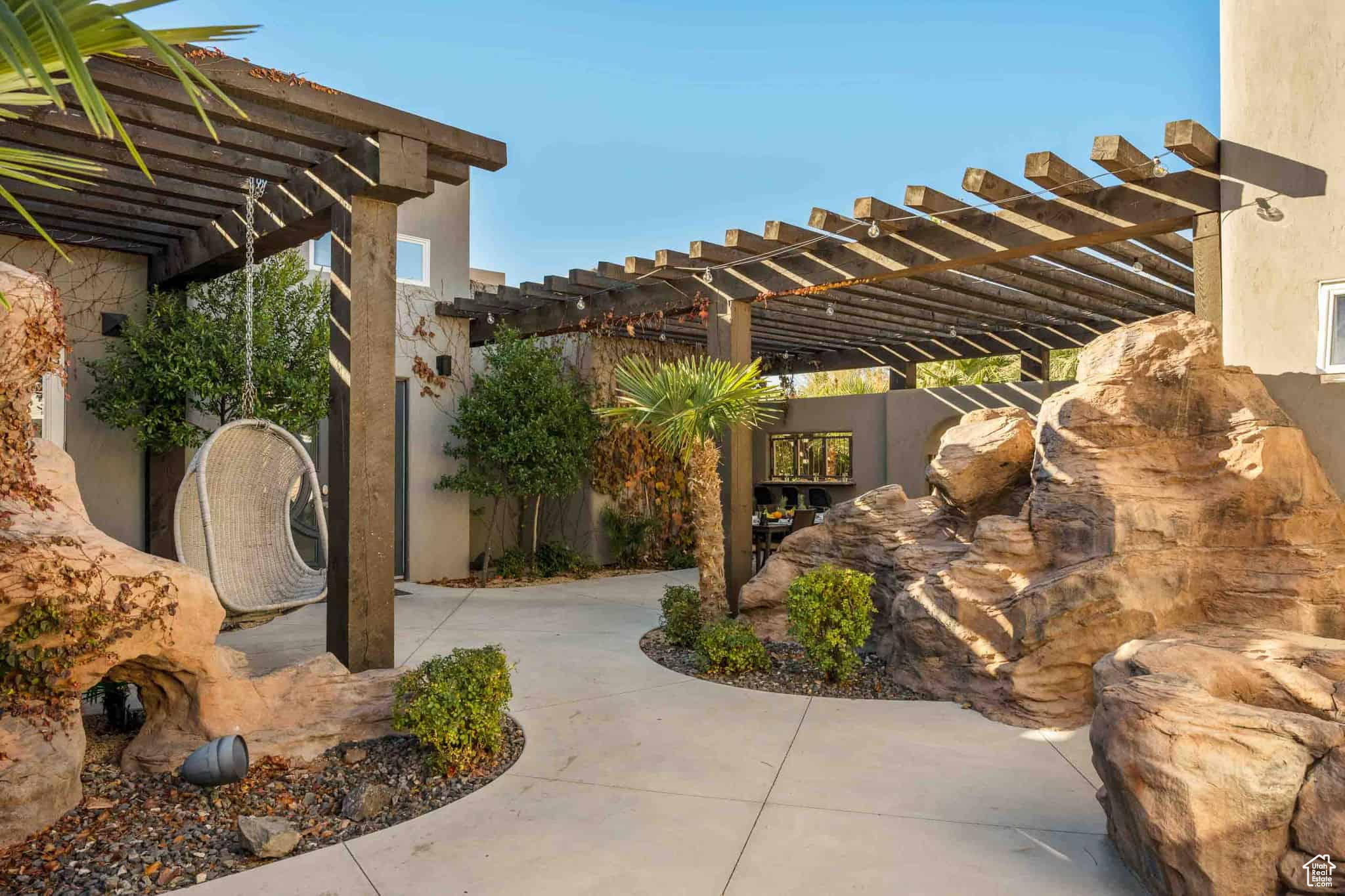 ADOBE HILLS - Residential