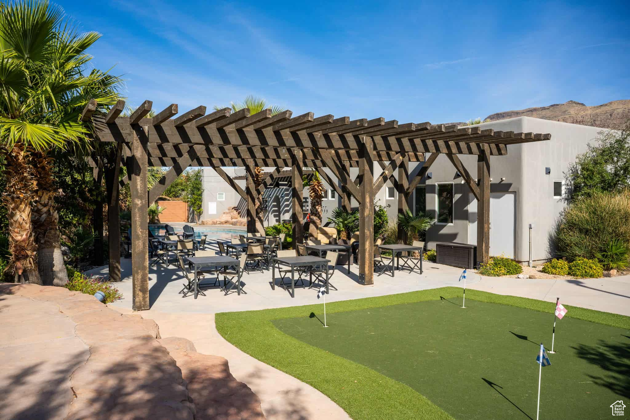 ADOBE HILLS - Residential
