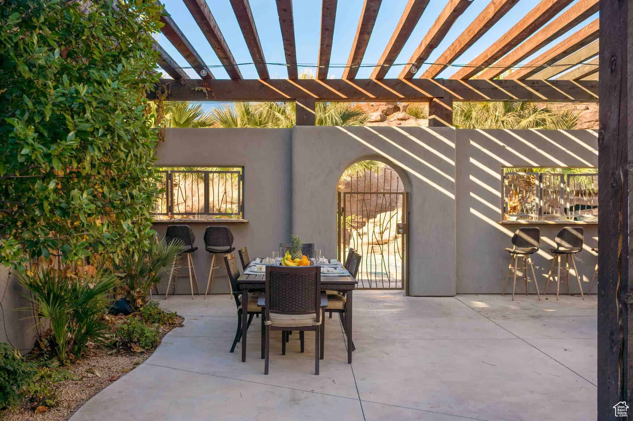 ADOBE HILLS - Residential