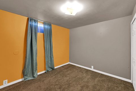 Tiny photo for 118 E 950 N, Layton, UT 84041 (MLS # 2127254)