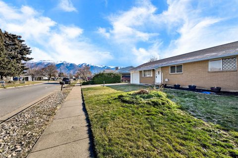 Tiny photo for 118 E 950 N, Layton, UT 84041 (MLS # 2127254)
