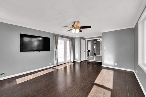 Tiny photo for 118 E 950 N, Layton, UT 84041 (MLS # 2127254)