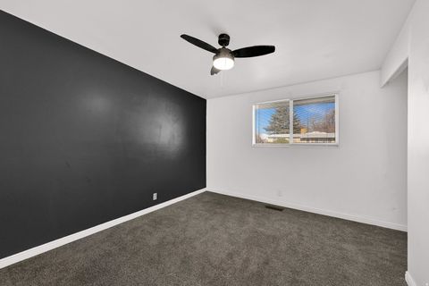 Tiny photo for 118 E 950 N, Layton, UT 84041 (MLS # 2127254)