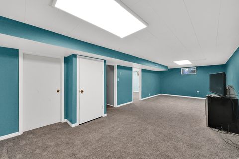 Tiny photo for 118 E 950 N, Layton, UT 84041 (MLS # 2127254)