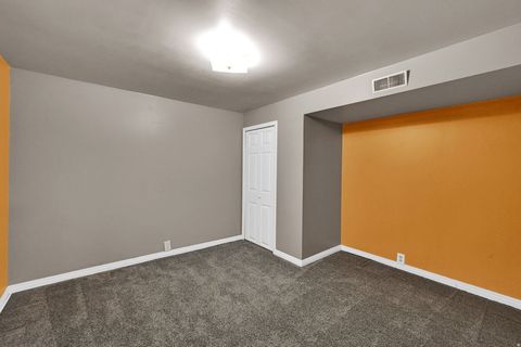 Tiny photo for 118 E 950 N, Layton, UT 84041 (MLS # 2127254)