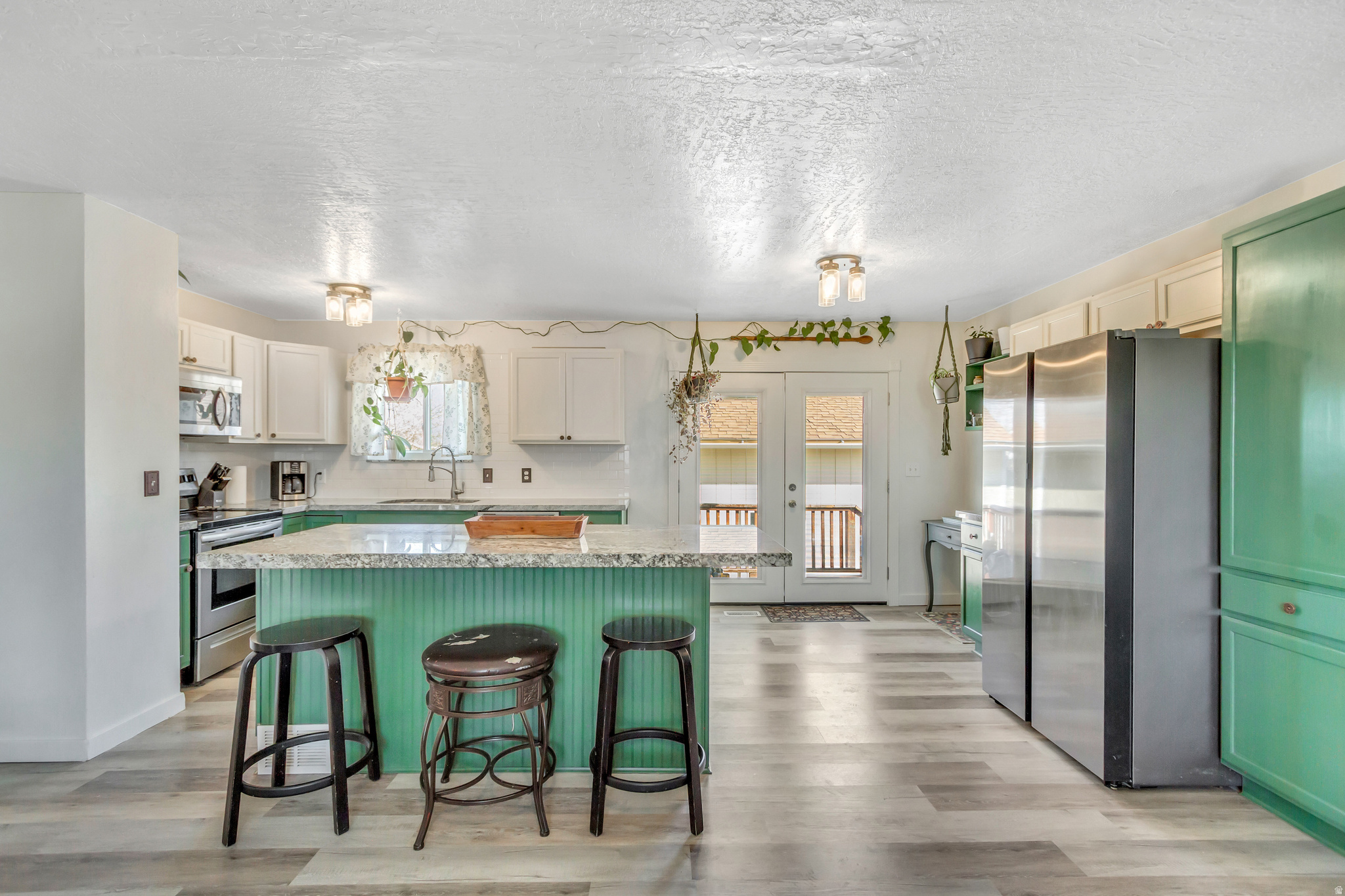 CANYON WEST - Residential