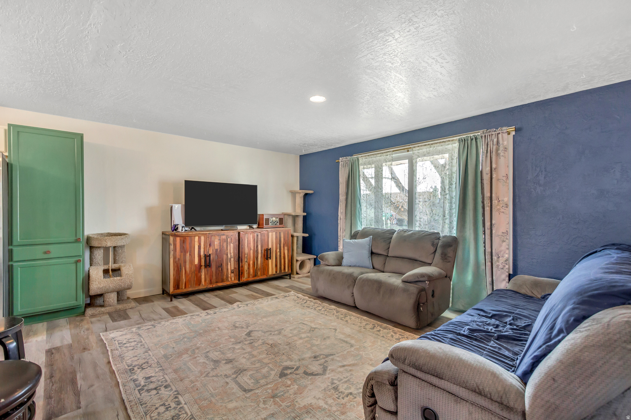 CANYON WEST - Residential