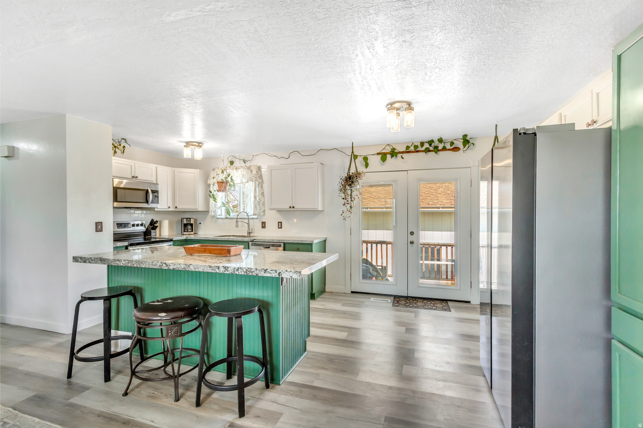 CANYON WEST - Residential