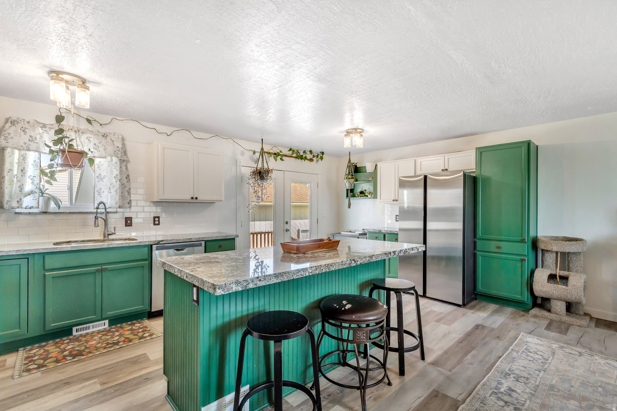 CANYON WEST - Residential