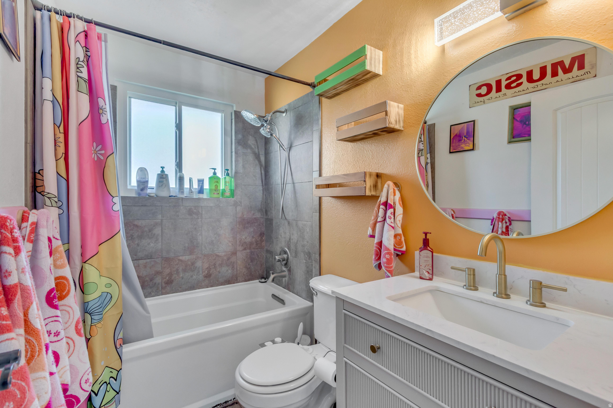 CANYON WEST - Residential