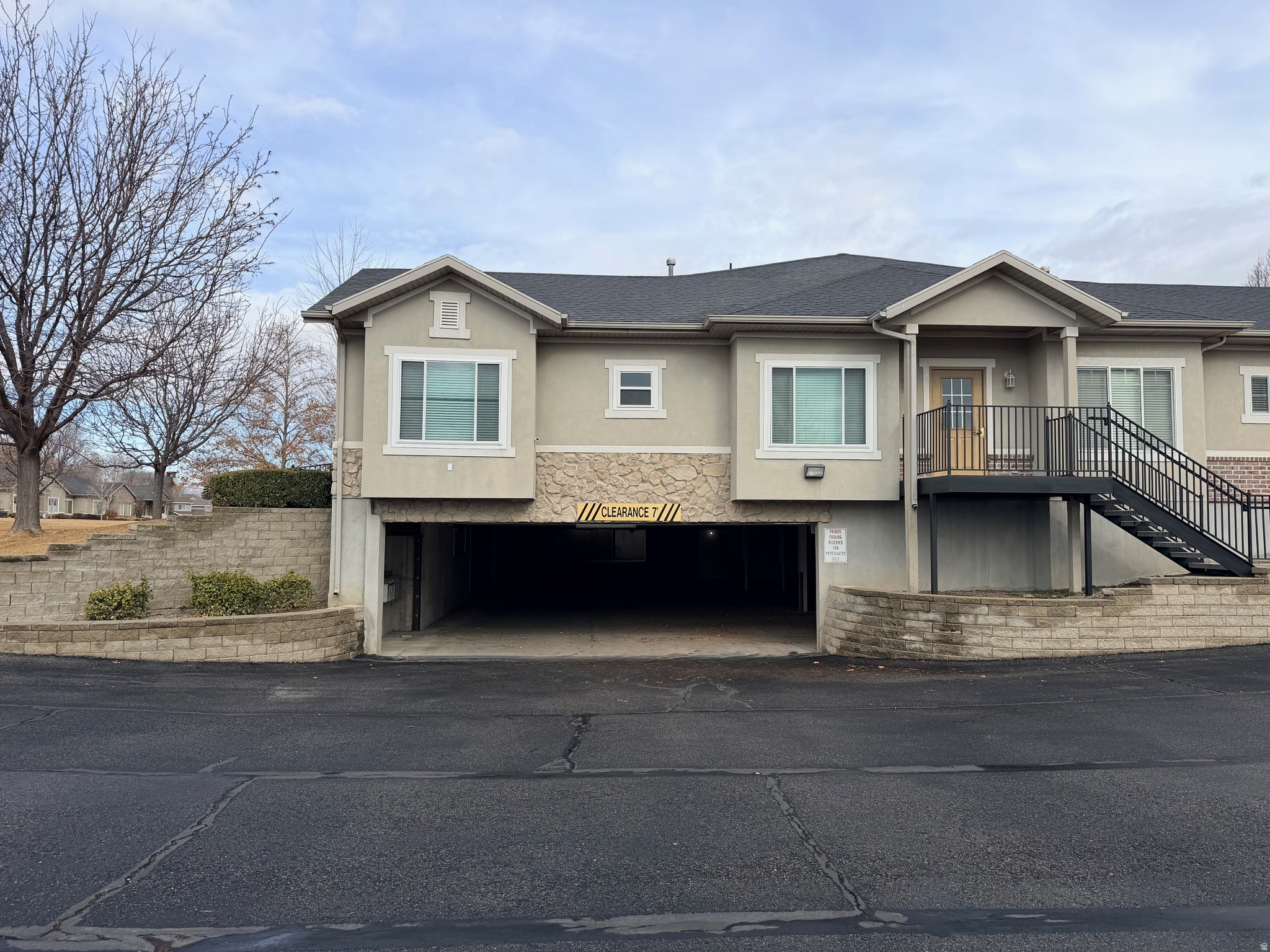 VILLAGE GREEN - Residential