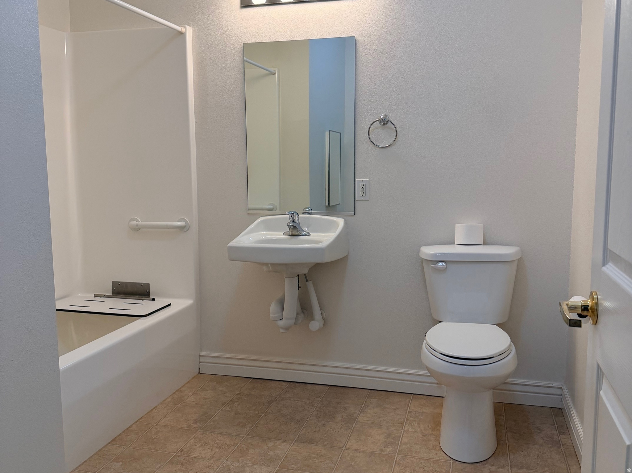 VILLAGE GREEN - Residential