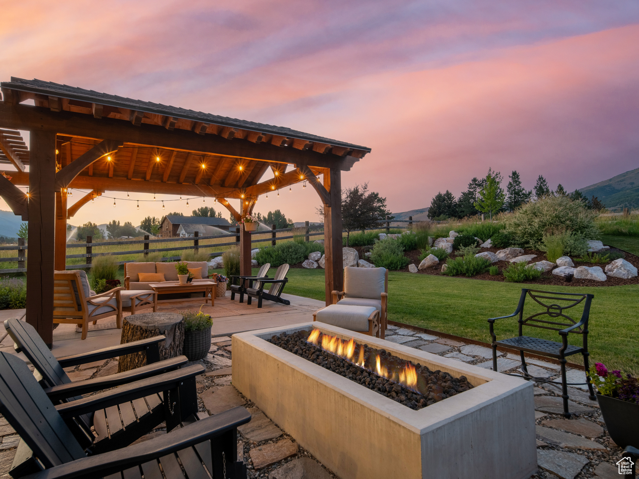 ELK RIDGE - Residential