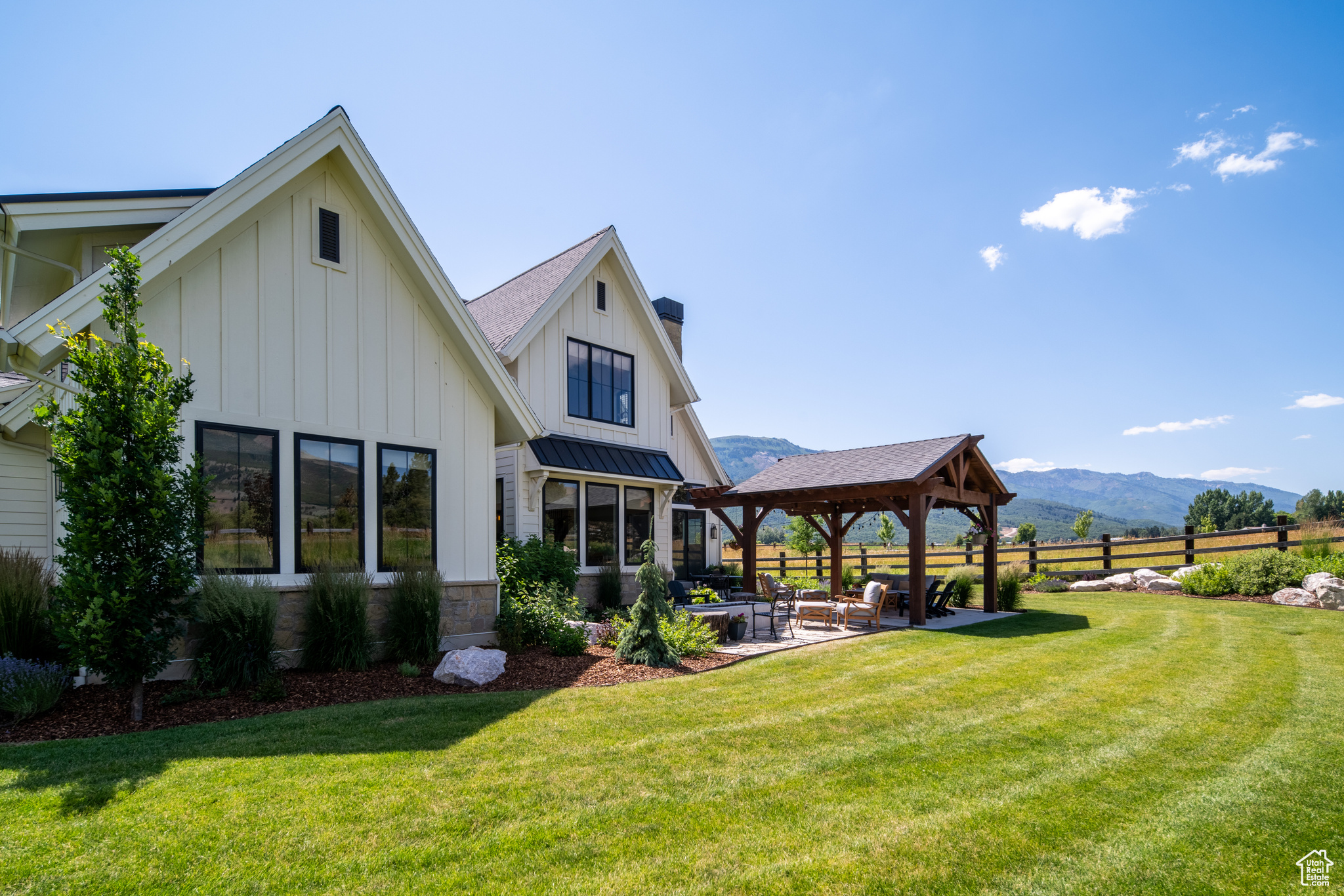 ELK RIDGE - Residential