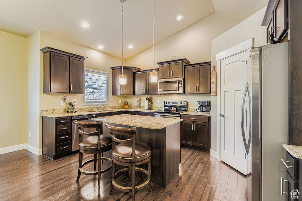 CADEN'S COVE - Residential