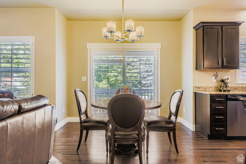 CADEN'S COVE - Residential